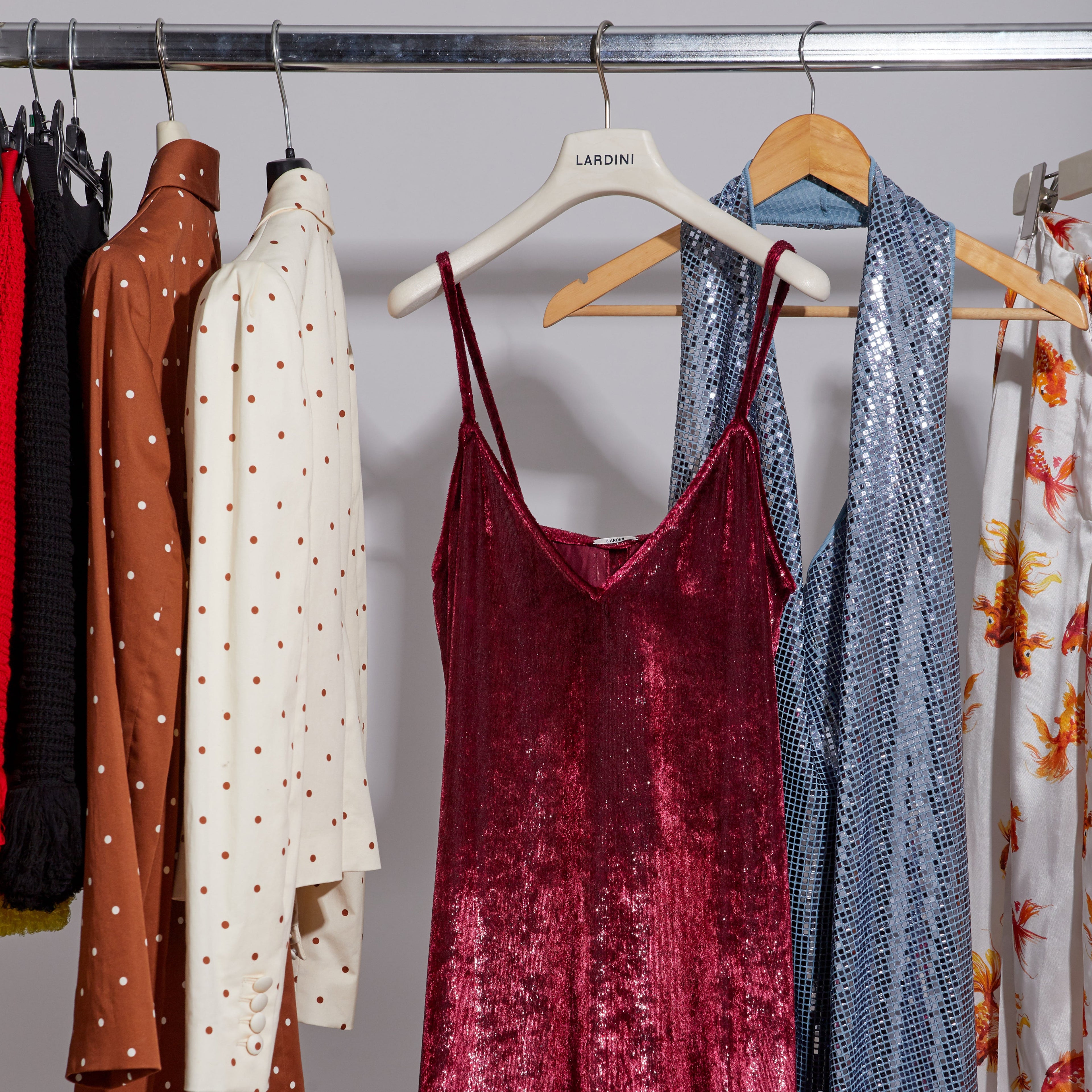 Abbigliamento e Accessori Donna - Brand di Alta Moda in Outlet