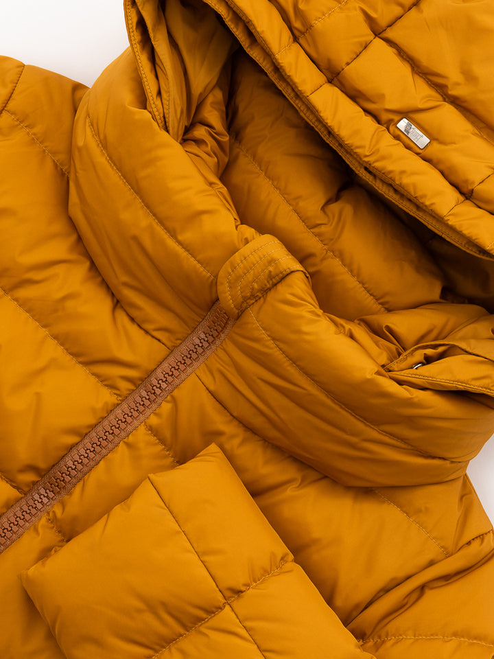 Chaqueta acolchada con capucha y cabello extraíble herno