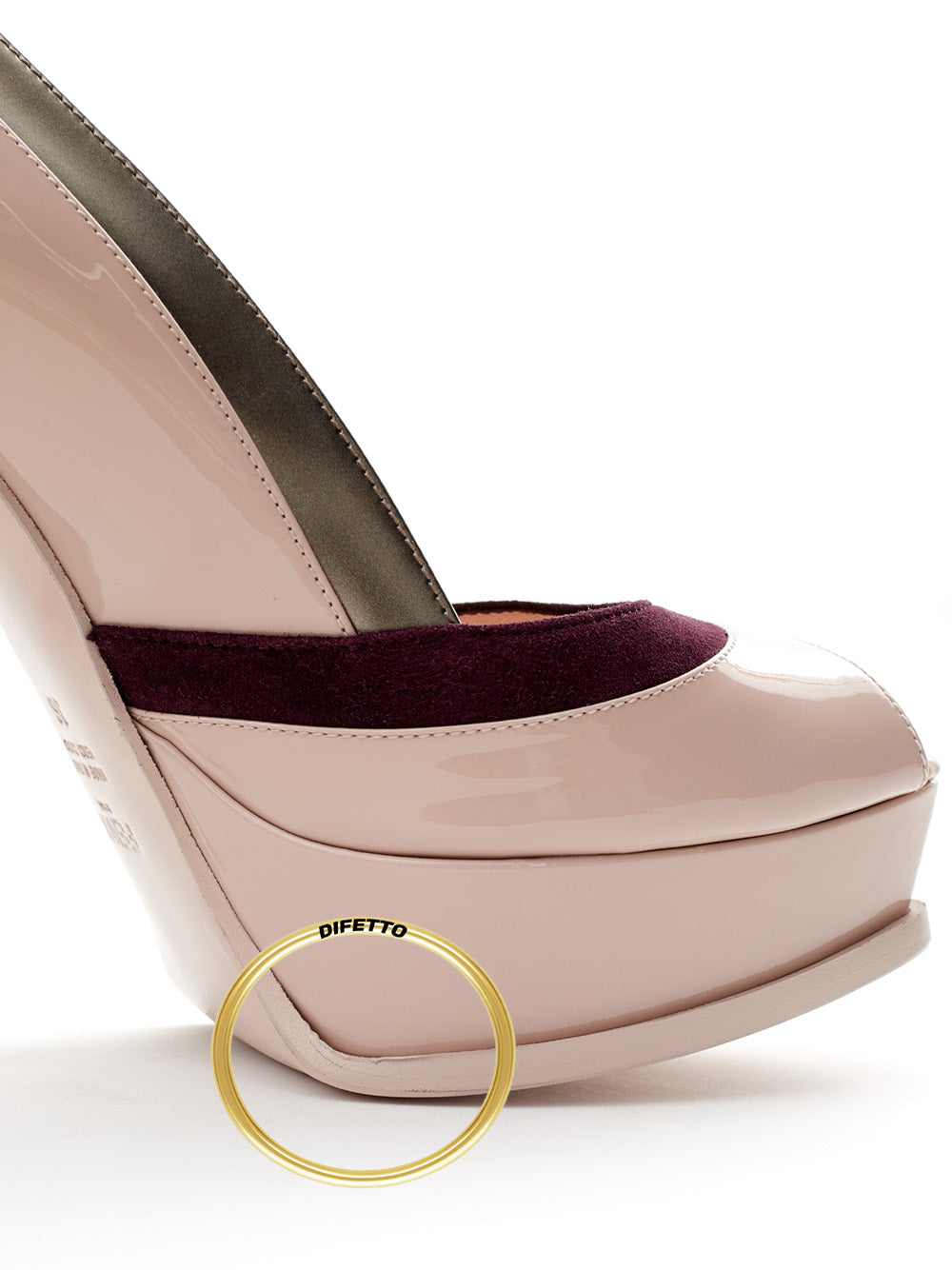 Zapatos de charol rosa Fendi