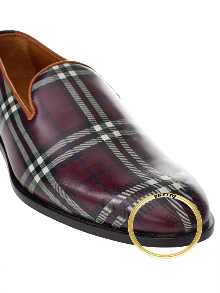 Mocasín a cuadros morado de Burberry