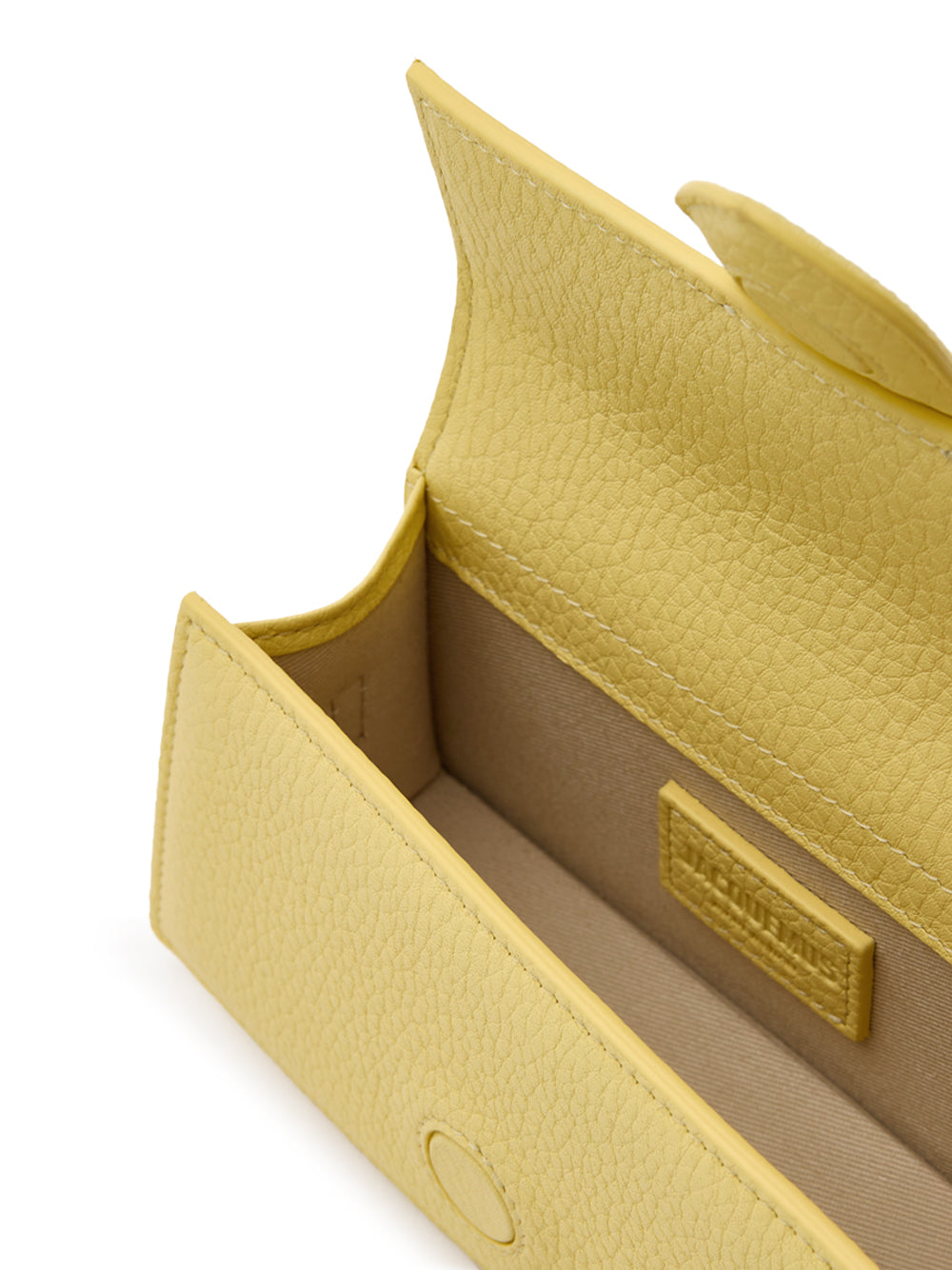 Τσάντα το μίνι μωρό στο gialla jacquemus χτύπησε δέρμα