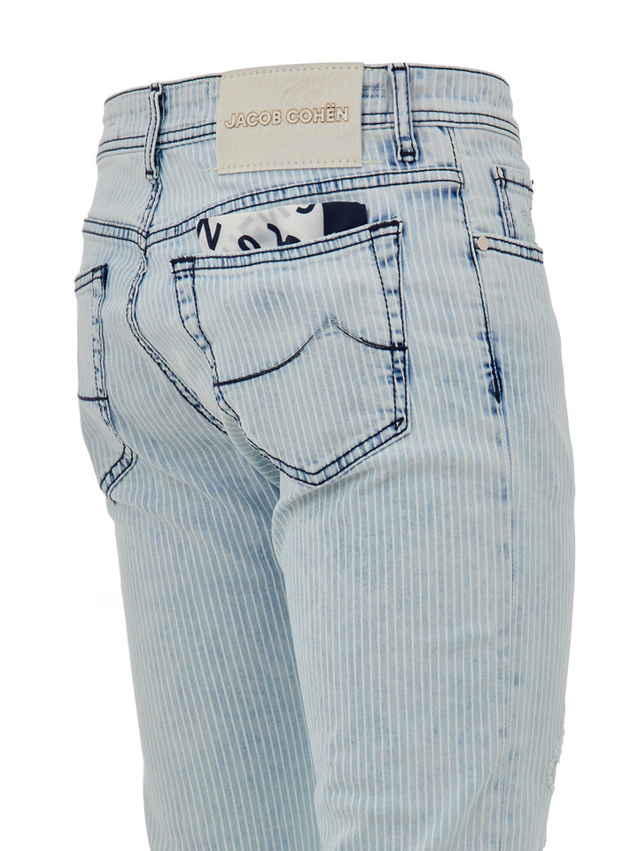Jacob Cohen Lines en un claro jeans de mezclilla