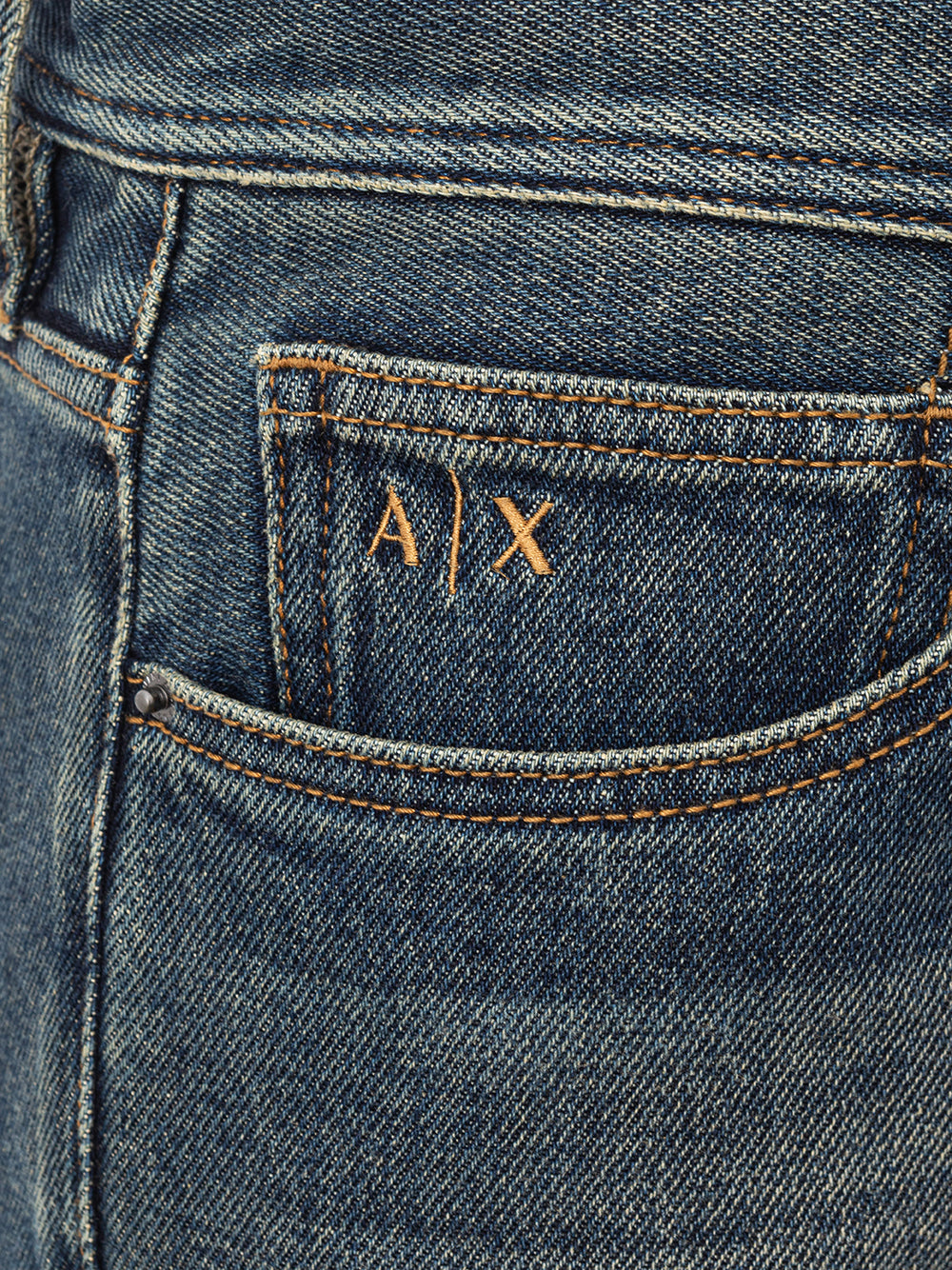 Blaue Jeans mit fünf Taschen von Armani Exchange