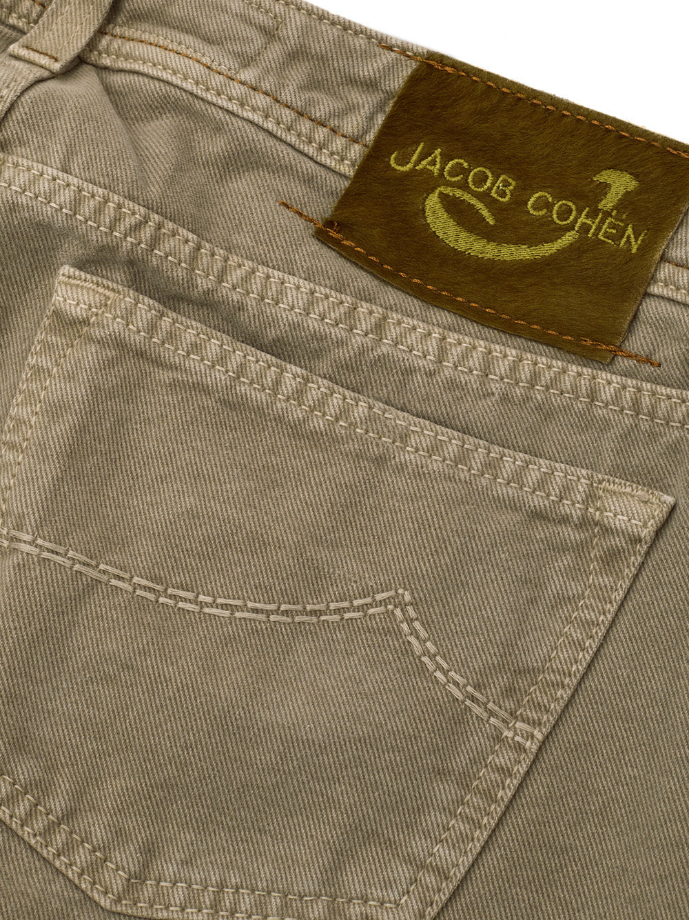 Jacob Cohen Vaqueros beige con cinco bolsillos