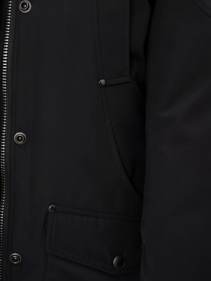 Field Jacket con Cappuccio in Nero Moose Knuckles