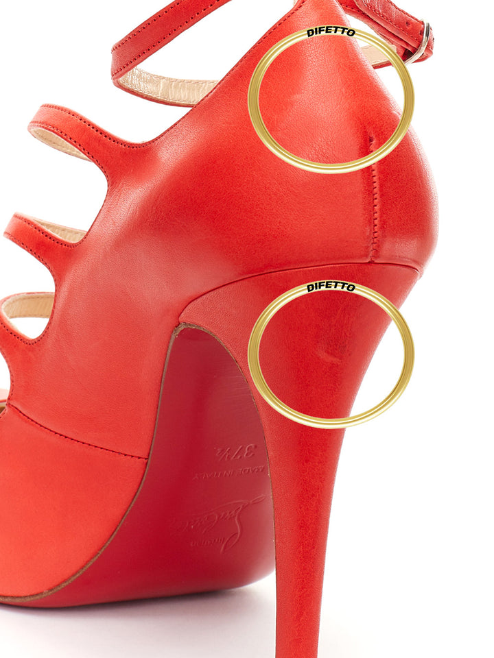Décolleté sandal with buckles
