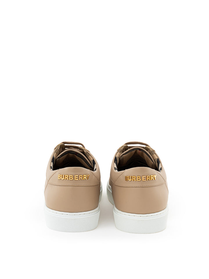 Beigefarbener Ledersneaker von Burberry