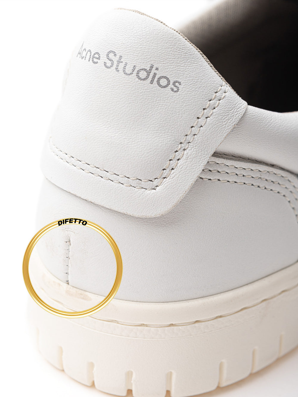 Sin cordones con inserciones de ante de Acne Studios.